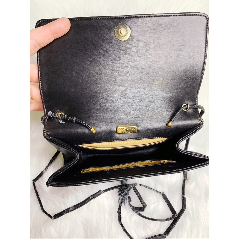 ❌❌SOLD❌❌Givenchy Vintage Clutch/Crossbody - Picture 6 of 8